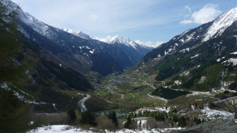 <p>Mesure scintillométrique dans une vallée étroite (Bellinzona ; suisse)</p>