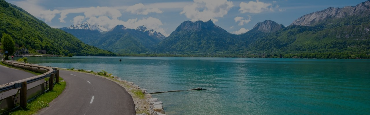 Particules d'usure de pneus : entre alertes et réalité scientifique au lac d'Annecy